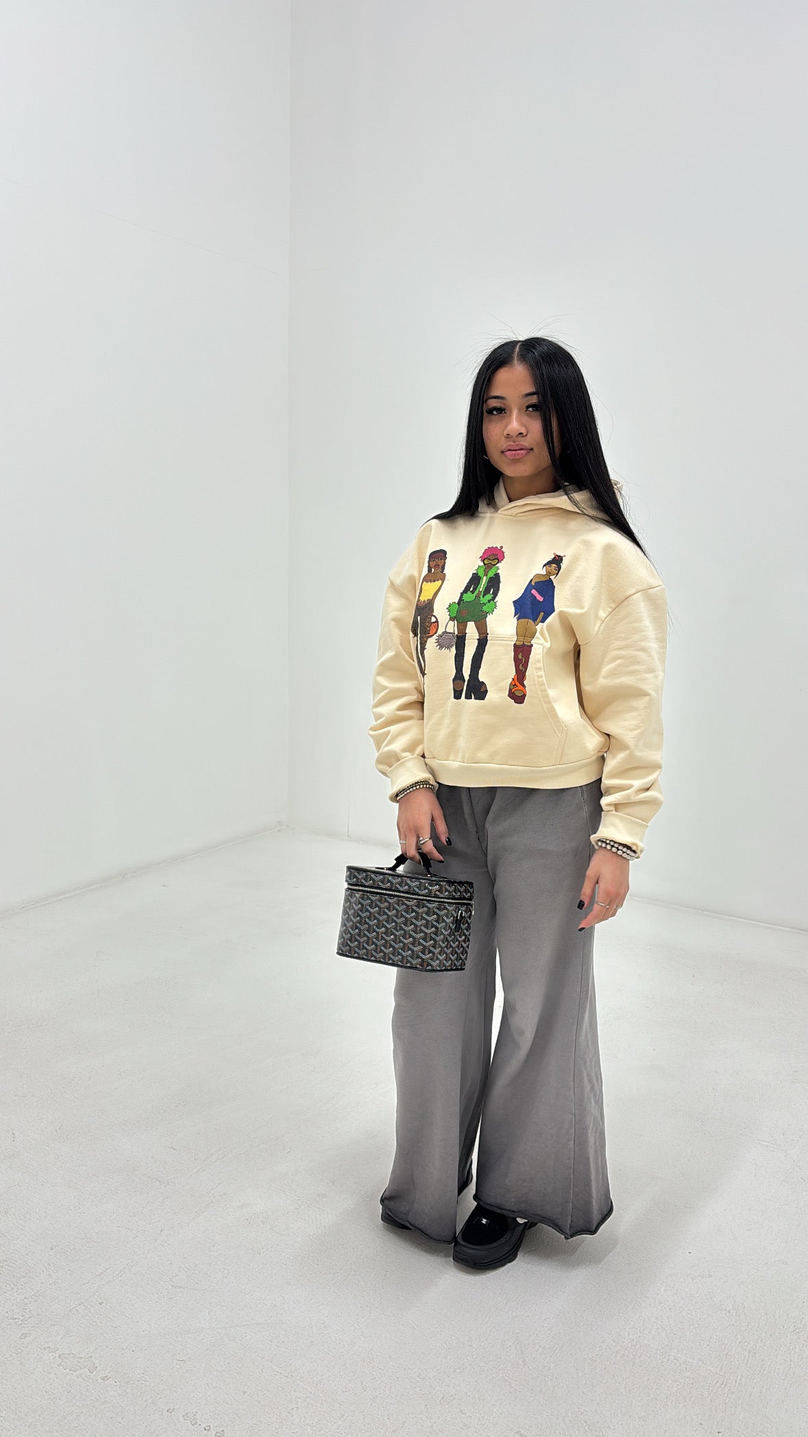 BONE PULLOVER HOODIE